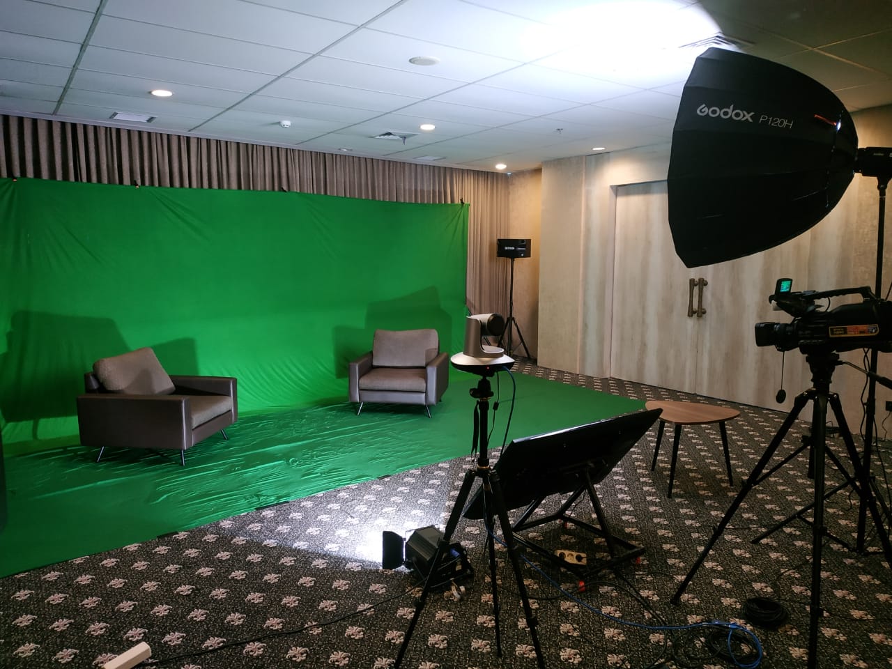 Lotte Video conference video greenscreen virtual event (1)