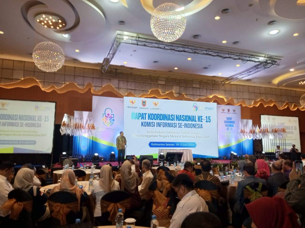 Dokumentasi Live Streaming Seminar Nasional dan Webinar Online